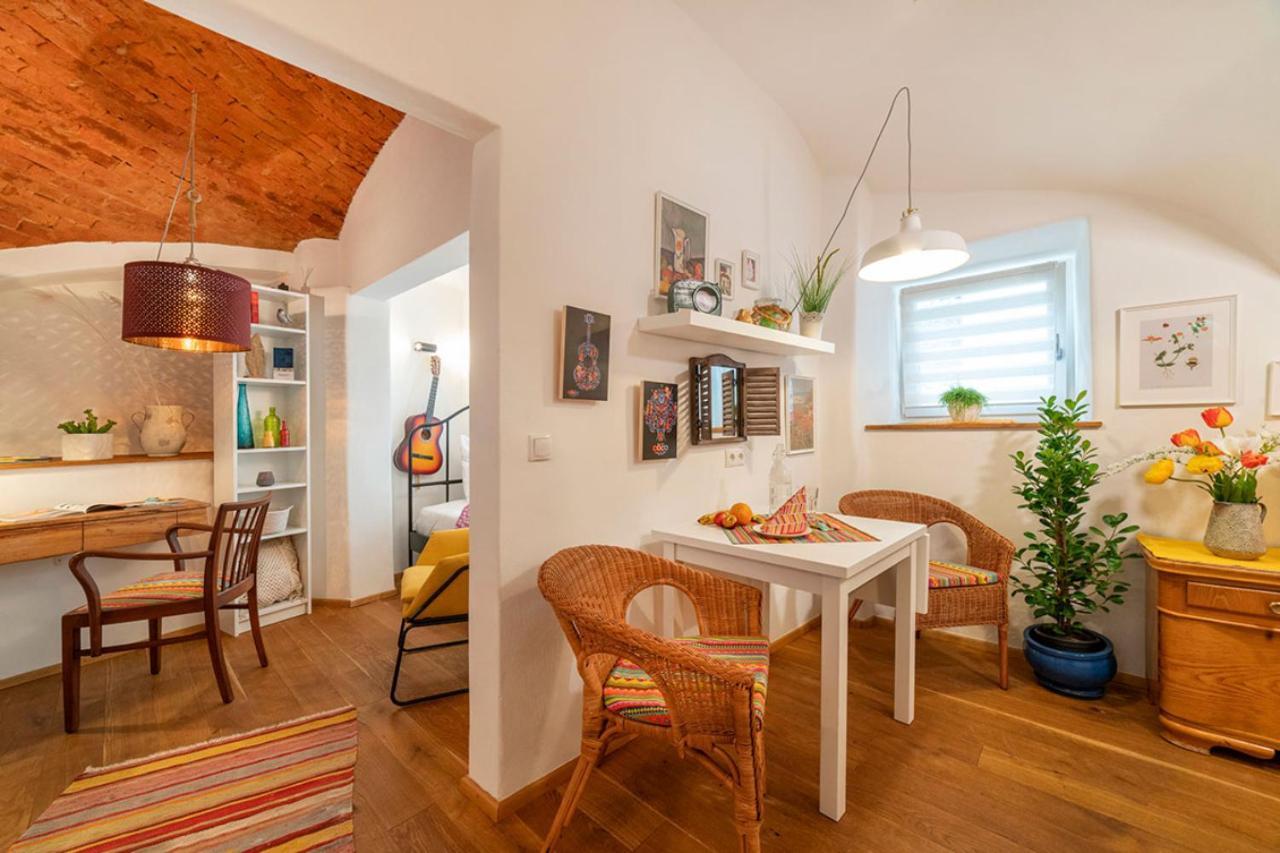 Roomerie Im Zentrum Sulzbach-Rosenberg Buitenkant foto